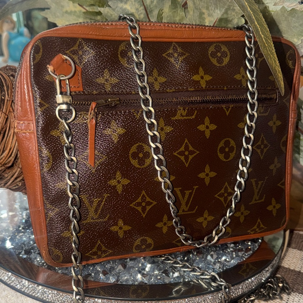 💯 Authentic Louis Vuitton Monogram Canvas Chain Shoulder Bag - Brown/Gold Trim - Picture 5 of 10